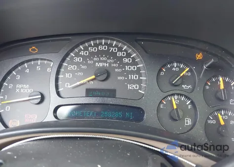 2005 Chevrolet Tahoe Lt z USA, uszkodzony, nr VIN 1GNEK13T65J245762